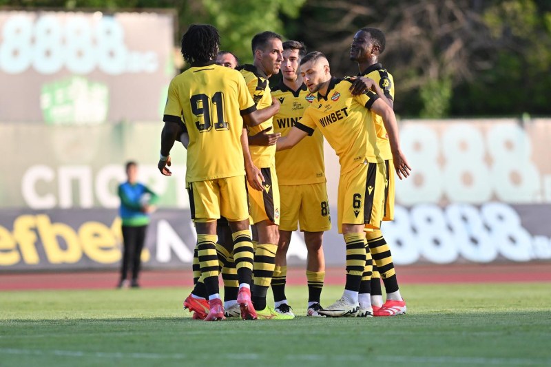 Ботев Пловдив загуби с 1:2 като гост на Спартак Варна