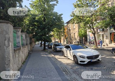 Огромни тапи се образуват в центъра на Пловдив след затварянето на бул. „Цар Борис III - Обединител