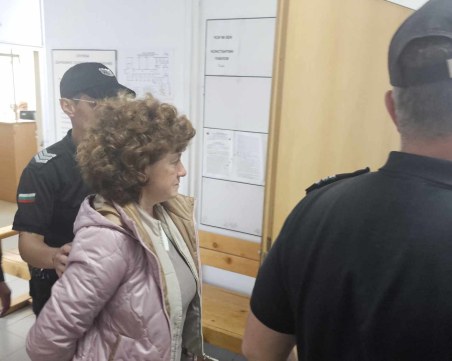 Искат постоянен арест за д-р Златка Димчева, обвинена в участие в схема за източване на НЗОК