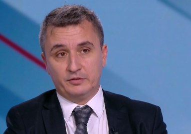 Александър Николов за „Боташ: Трябва да си абсолютно невменяем, за да подпишеш такъв договор