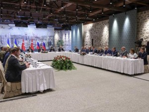 Завърши руско-украинската среща в Истанбул