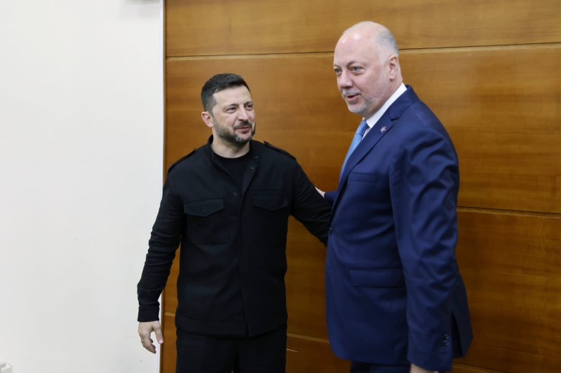 Желязков към Зеленски: България продължава да подкрепя усилията на Украйна за установяването на справедлив и траен мир