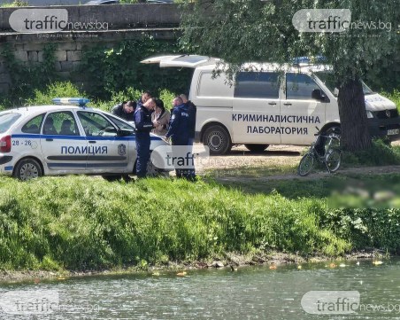 Откараха за аутопсия тялото на мъжа, открито от доброволци в река Марица в Пловдив