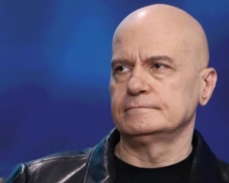 Слави Трифонов: Никакви музикални състави в националното радио няма да бъдат съкращавани