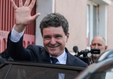 Проевропейският кандидат Никушор Дан води в президентската надпревара в Румъния