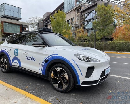 Baidu стъпва в Европа с Apollo Go: Роботизирани таксита тръгват още тази година