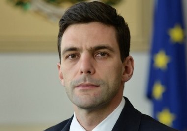Разследват евродепутата Никола Минчев за участие в скандал за пари срещу влияние, свързан с Huawei