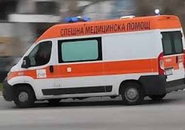 Кола се обърна по таван на пътя Пампорово – Чепеларе