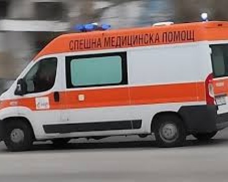 Кола се обърна по таван на пътя Пампорово – Чепеларе