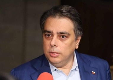 Асен Василев: Борисов да се пенсионира