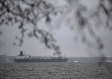 Полски военни се намесиха след като кораб от руския сенчест