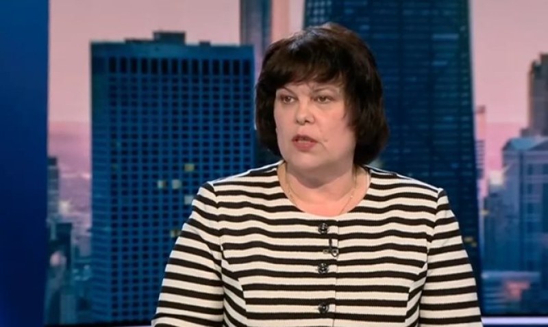 МОН: Няма как от нас да изтекат отговорите на матурите