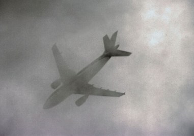 Малък самолет се разби в жилищен квартал на Сан Диего