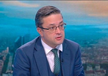 Тома Биков: Не е ясно какво мисли президентът по въпроса, който сам задава за референдум