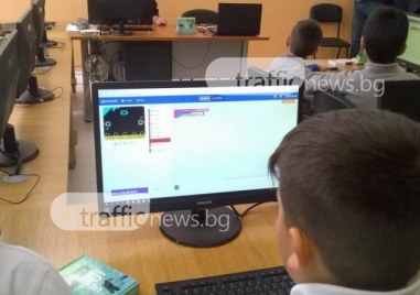 Въпреки проблема с изпитната система по Информационни технологии днес не е