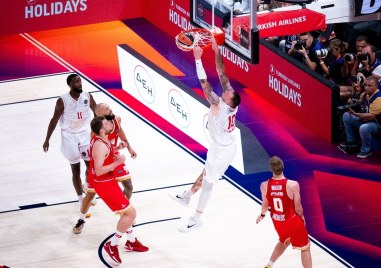 Гръцкият гранд Олимпиакос на най добрия български баскетболист Александър Везенков не