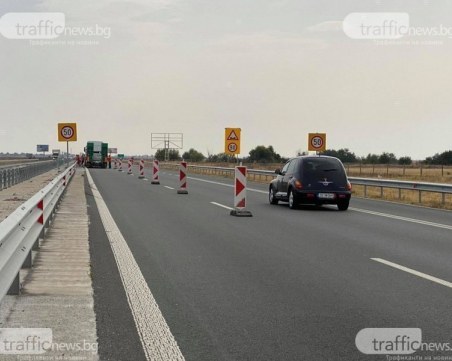 Пиян шофьор се вряза в разделите на ремонтиран участък от АМ 