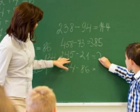 Всеки трети учител у нас е над 55 години - притокът на младите педагози намалява
