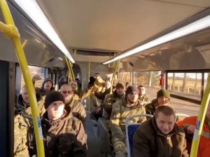 Тръмп: Осъществи се мащабна размяна на военнопленници между Русия и Украйна