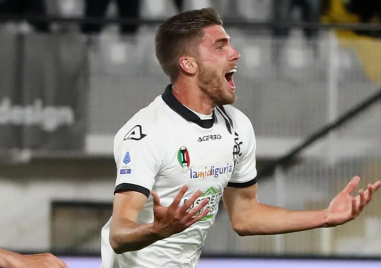 Двама българи ще играят един срещу друг в баража за