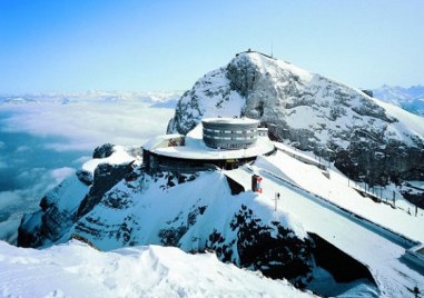 Петима скиори са открити мъртви в Швейцария