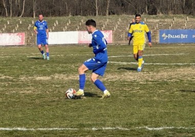 Спартак падна от Съединение като домакин