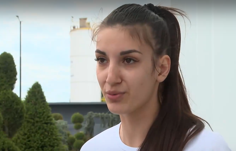 Момичето от скандала с побой в Бяла Слатина: Искаха пари от мен, отказах и клипчето гръмна