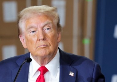 Американският президент Доналд Тръмп се е съгласил да удължи крайния