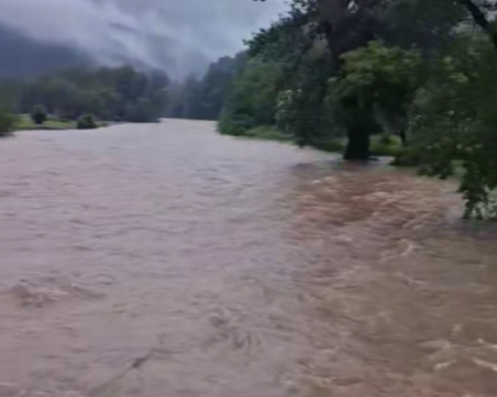 Река Вит над Тетевен преля ВИДЕО