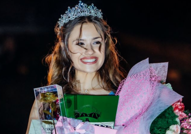 Царица на розата 2025 година Никол Гаджева дари паричната си награда