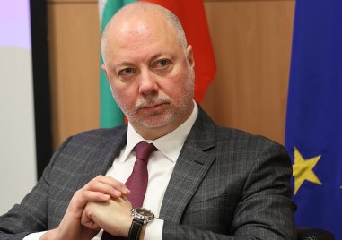 Росен Желязков ще участва в дискусия, посветена на финансовата грамотност и еврозоната