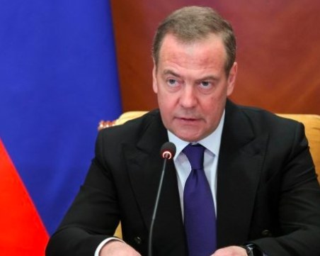 Медведев към Тръмп: Единствената реална заплаха е Трета световна война