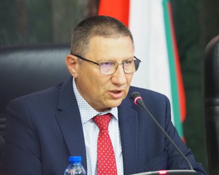 Сарафов събра прокурори и полицаи заради „локалите”