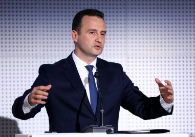 Битовите потребители остават за неограничен срок на регулирания пазар на електроенергия