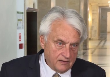 Манипулацията е с къси крака Министър Бойко Рашков не е