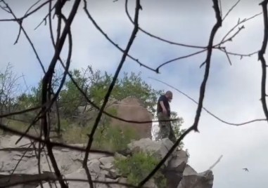 Вече пети час продължава поредната драма с 42 годишния Пейо който