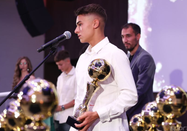 Мегазвездата на българския футбол Христо Стоичков президентът на Българския футболен