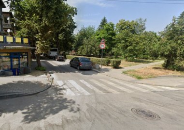 Тротоар капан осакати жена в Кършияка, тя осъди Общината за крупна сума