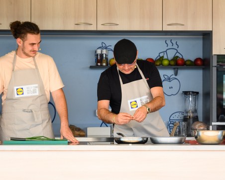 Иван Манчев и Димитър Тончев с кулинарно шоу из страната