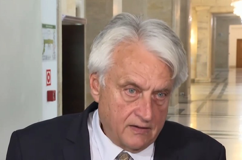 Бойко Рашков отговори: Като министър не съм обявявал обществена поръчка на икони