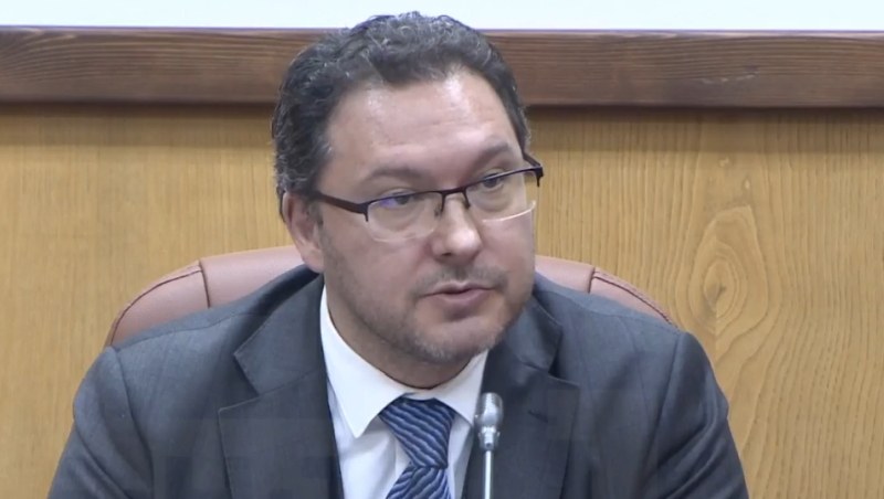 Митов показа документ, с който Бойко Рашков е одобрил закупуването на икони през 2022 г.