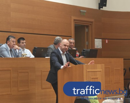 Губи ли кметът подкрепата си в Общинския съвет? Бламираха редица предложения, въпреки рамото от БСП