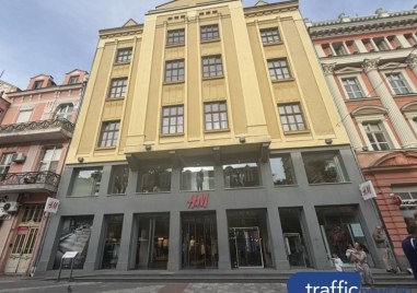 Емблематичната сграда на H&M на Главната в Пловдив отново на търг – цената падна с над 11 млн. лева