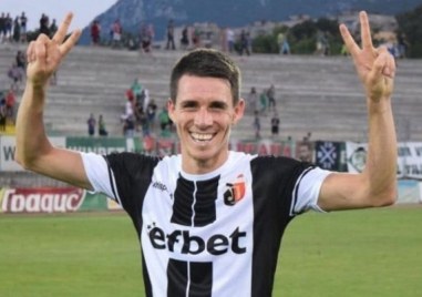 Бившият национал Бирсент Карагарен ще се завърне в Локомотив Пловдив