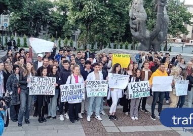 Медицинските специалисти в Пловдив отново на протест, блокират ключов булевард