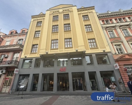 Емблематичната сграда на H&M на Главната в Пловдив отново на търг – цената падна с над 11 млн. лева