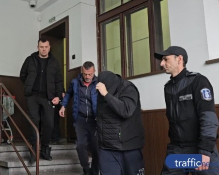 Повдигнаха обвинения на контрабандистите на цигари за милиони край Пловдив