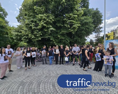 Пловдив се поклони пред паметта на загиналите деца във войната на пътя