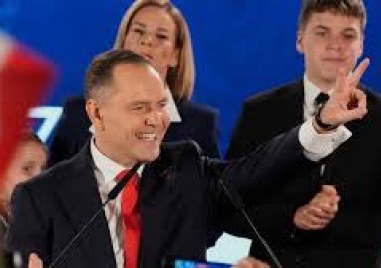 Председателят на Европейската комисия Урсула фон дер Лайен поздрави Карол