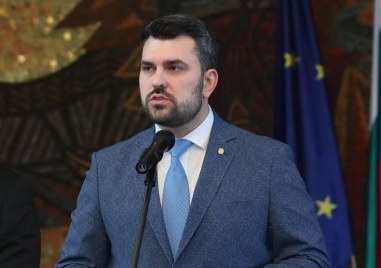 Георг Георгиев заминава за Унгария по покана на Петер Сиярто